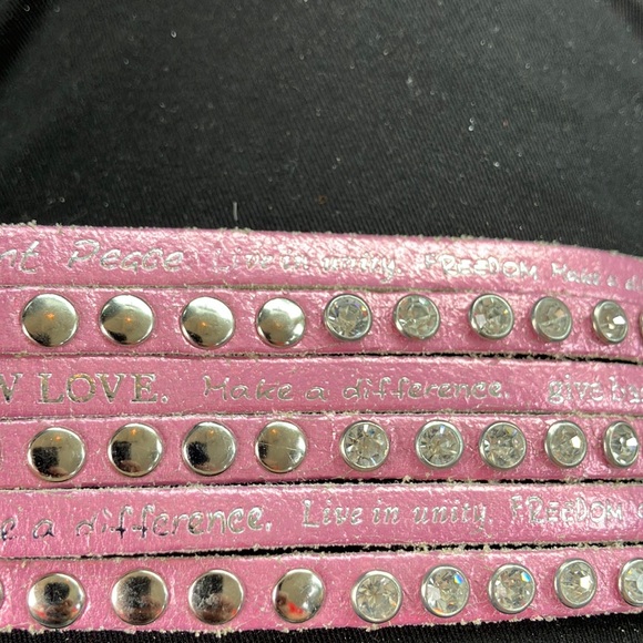 NWT Inspirational sparkle bracelet Humanity For All Wynk Sow Peace LOVE Unity - Picture 8 of 13